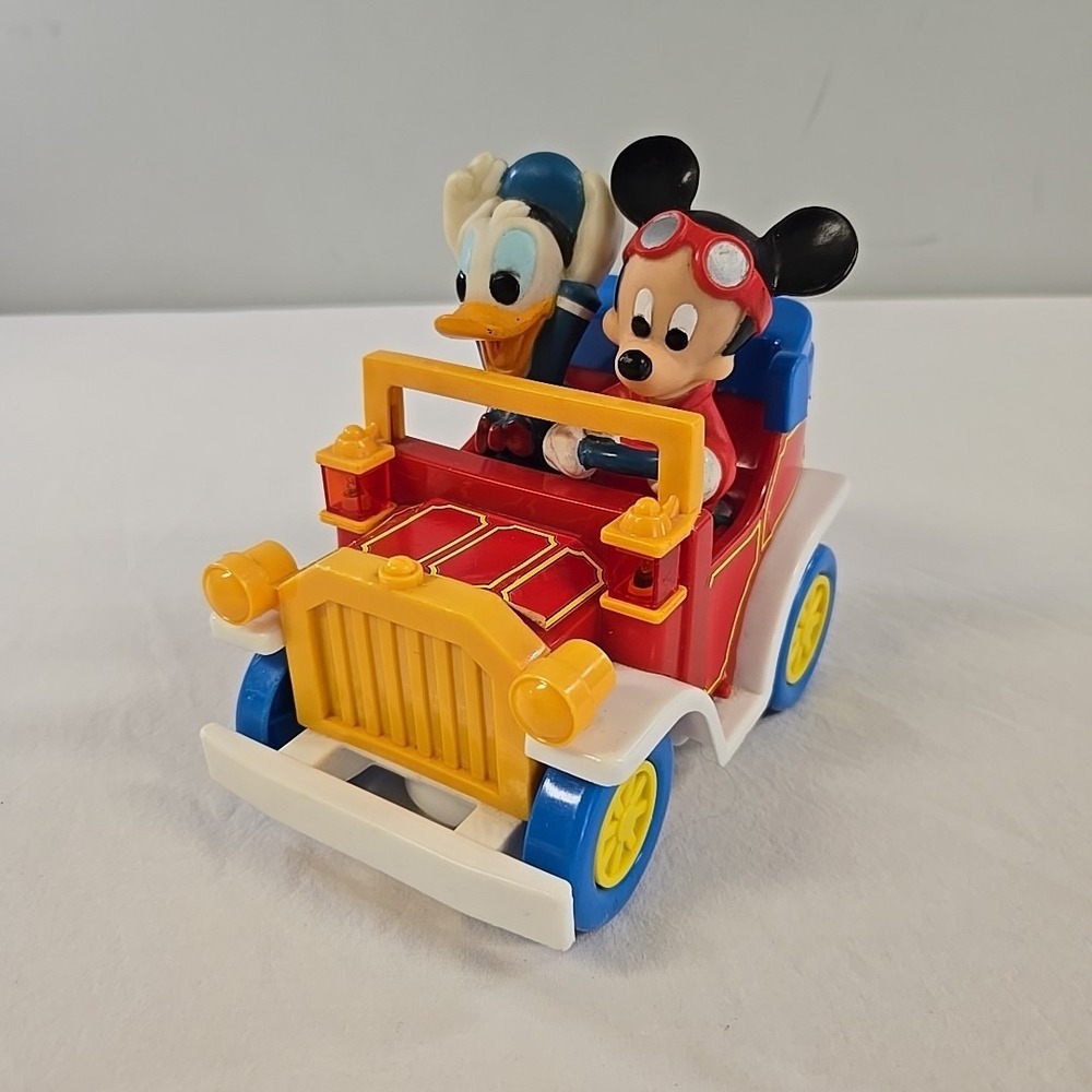 Vintage Illco Toy Walt Disney Mickey Mouse Donald Duck Self Driven Car 7.5"